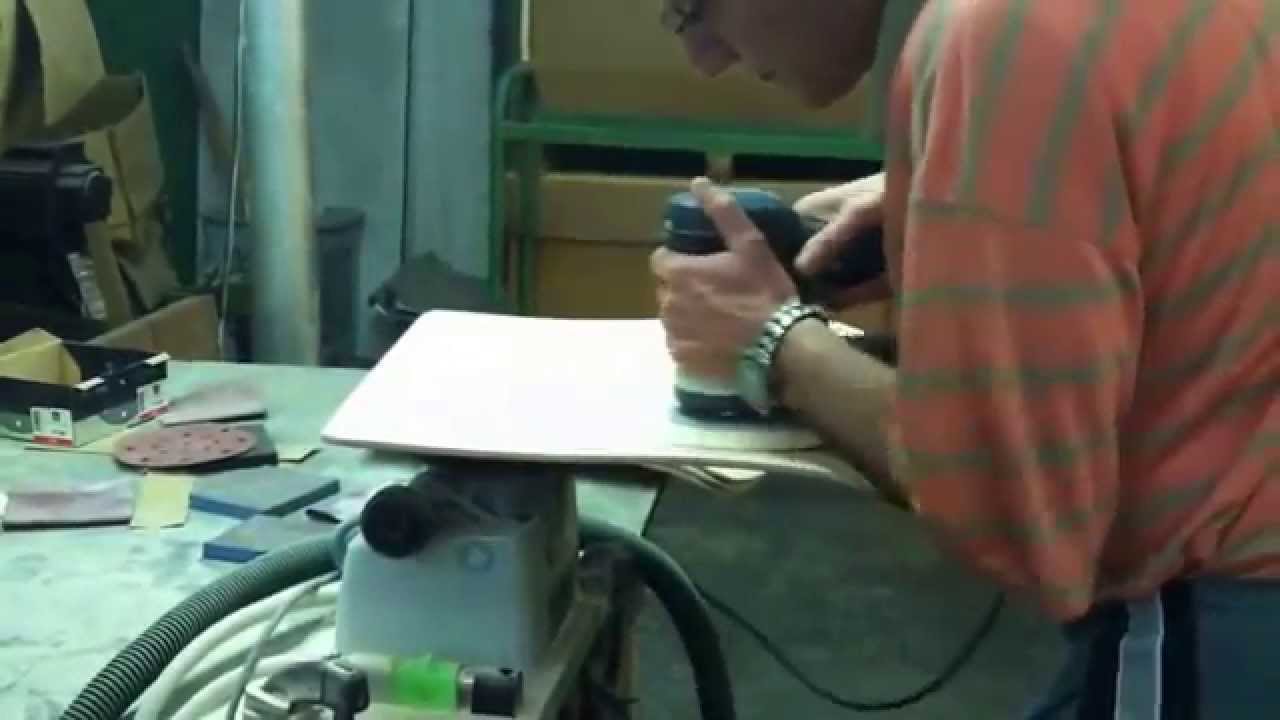 ich schleife einen Stuhlsitz