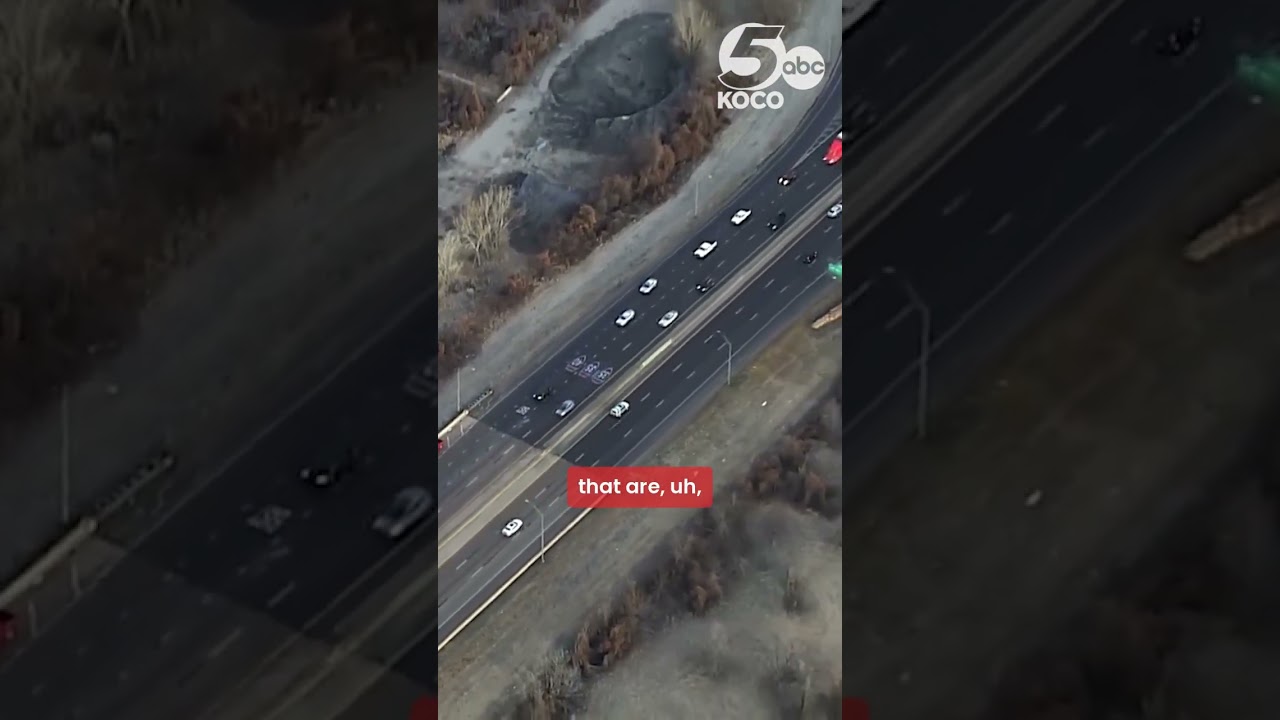 Ambulance responds to multi-vehicle crash on I-35 in Oklahoma City