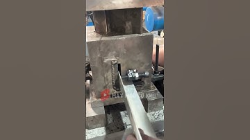 cắt góc 45 độ trên sắt v