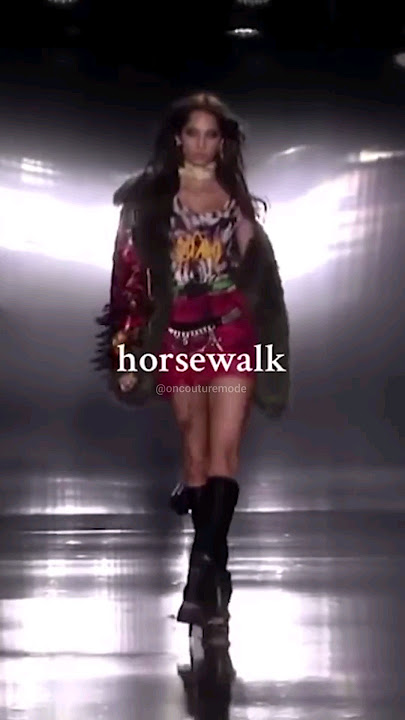 Catwalk or Horsewalk ⁉️👀 #shorts #runway #model #bellahadid #catwalk #fashion #irinashayk #naomi