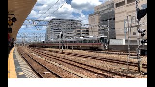 JR金沢駅で電車ウォッチャー Train watcher at JR Kanazawa Station