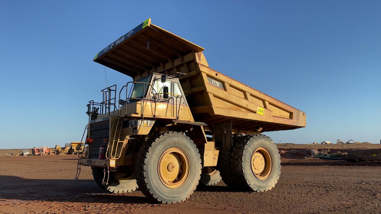 キャタピラー777D Cat® 777D Truck Rebuild (1) - Time-lapse Video (Carter Machinery