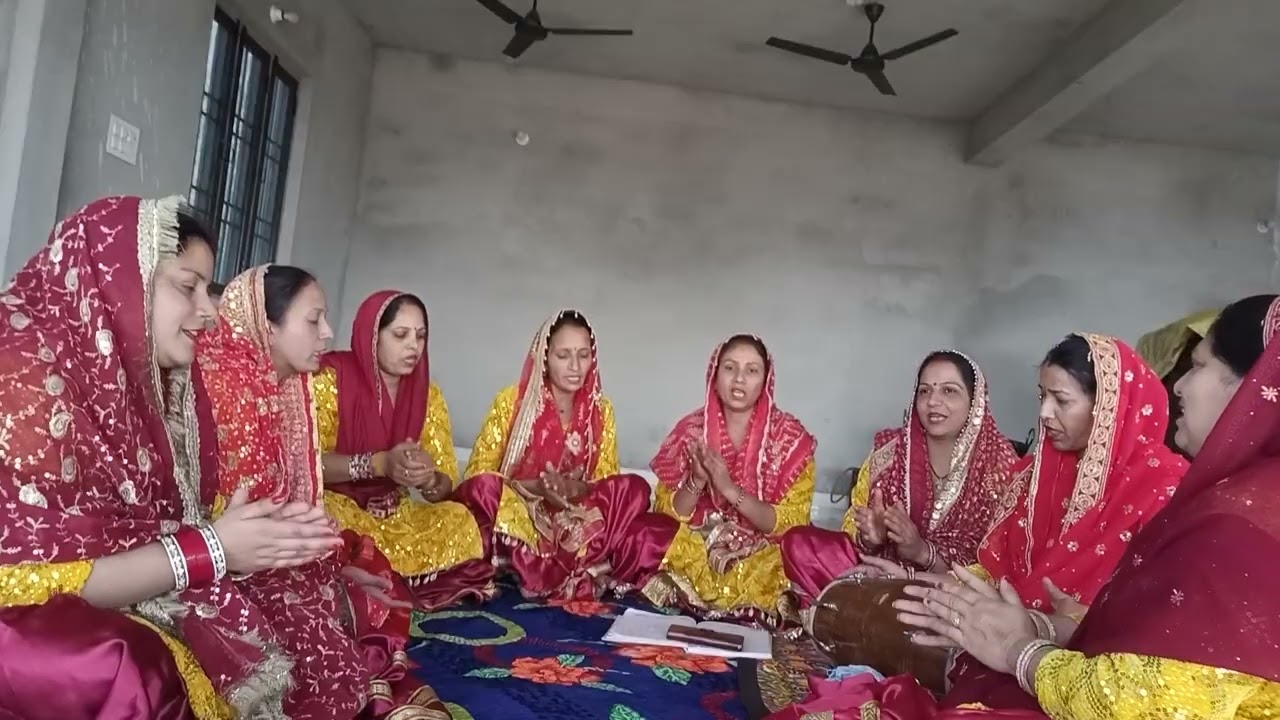 राधे राधे श्याम जपू में तेरी गलियों में