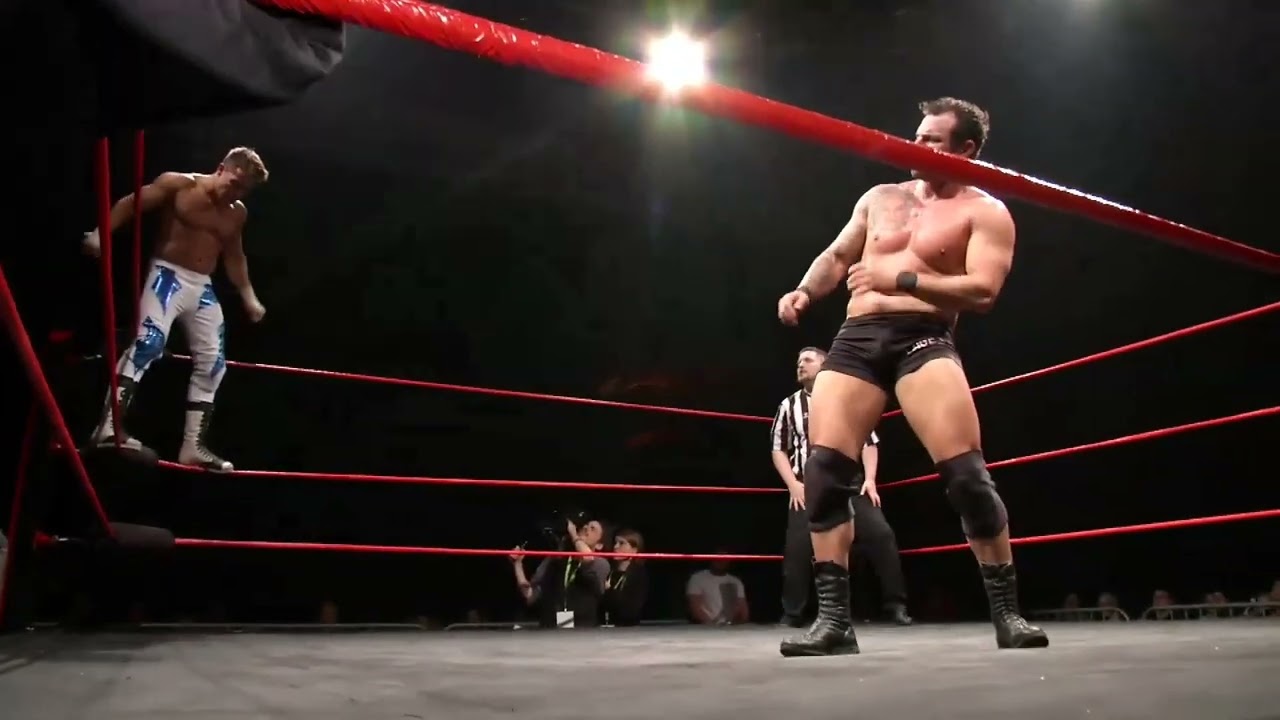 Superkick from Hell (Rocknrolla vs Chris Colen)