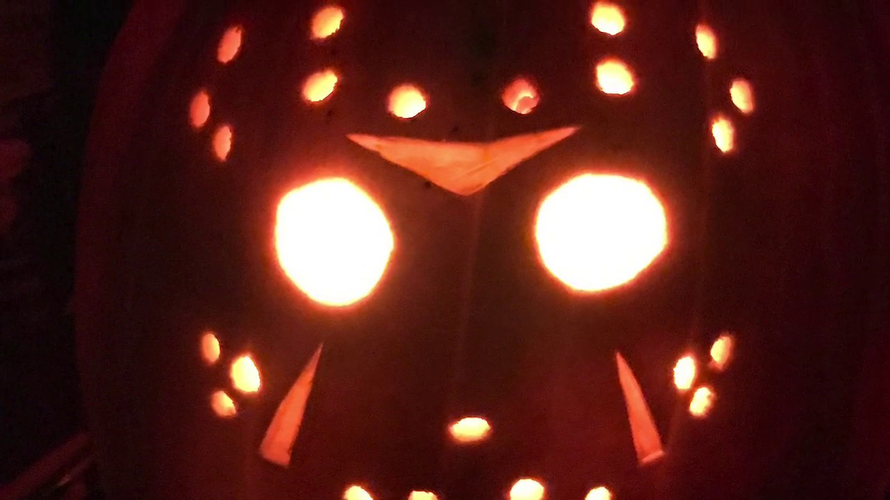 Pumpkin carving of the Jason Mask - YouTube