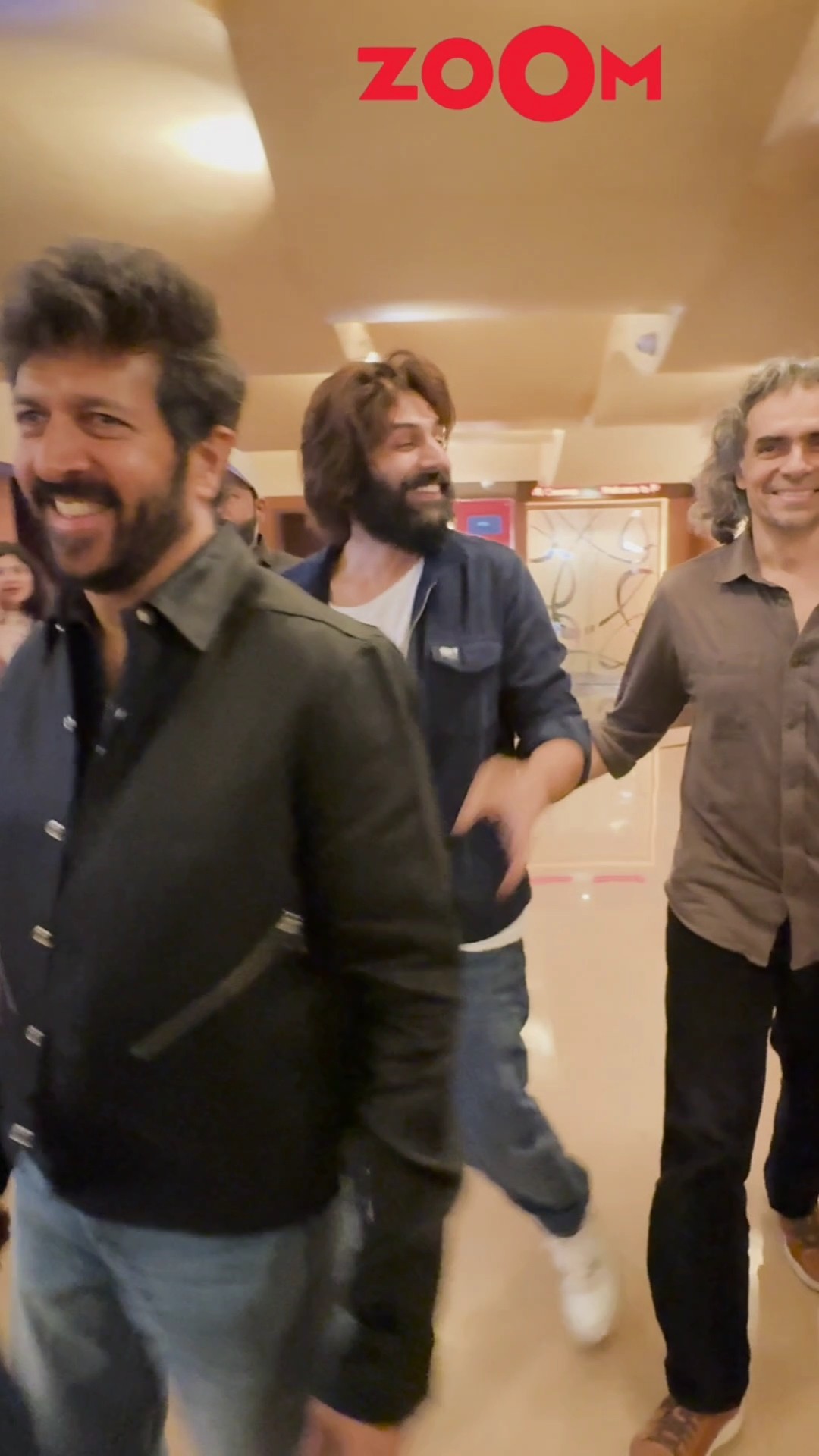 Kartik Aaryan's FUN moment with Kabir Khan \u0026 Imtiaz Ali at a film screening ? #shorts