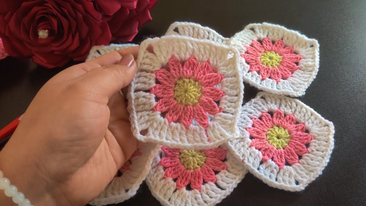 How to Crochet Daisy flower Granny square for beginners🧶🌸/step by step tutorial 