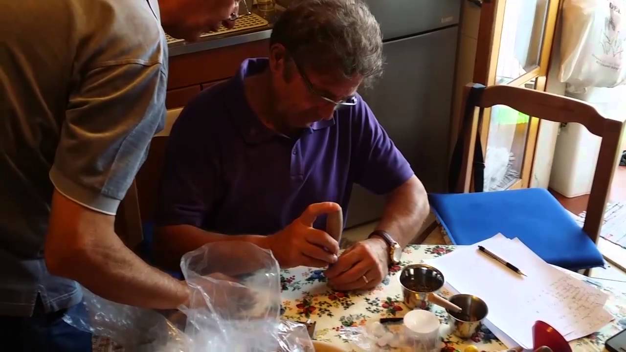 Club calibro 16 al corso di caricamento cartucce da caccia