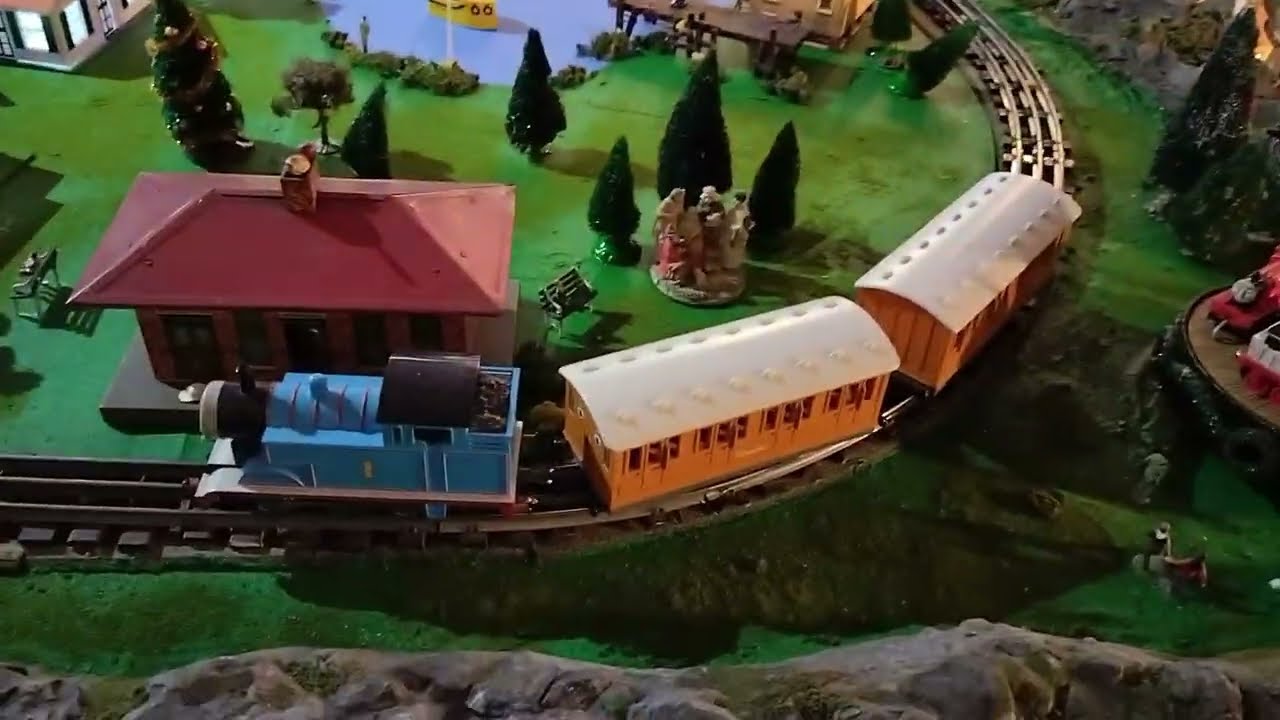Marley Station Mall Train Garden (12.20.25)