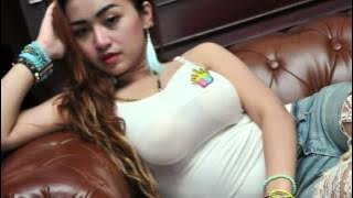Video HOT, HOT Terbaru Cupi Cupita si Goyang Basah Di Kamar Mandi Hotel & Diatas Kasur