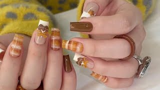 Winter Ombre French Coffin Nail Design #winternails #ombrenails #frenchnails #coffinnails #starnails