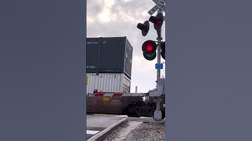 An intermodal train going southbound on the CSX A & WP subdivision in Newnan, Ga!!