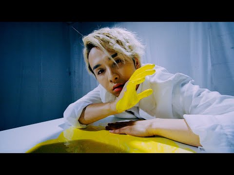 Amber’s 『アブノーマル』 Music Video