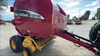 NEW HOLLAND BR740 For Sale