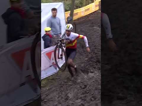 A mud bath in Niel 🛁 Let’s hope for better conditions this time around 😅