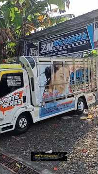TRUK BARU DI KAROSERI LINTAS PATI