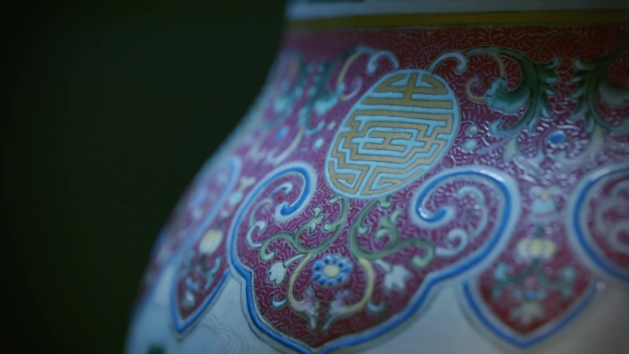 Vase Impérial Chinois En Jade Sculpté à La Main - Motif Longévité - Décoration Asiatique