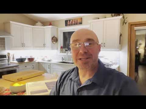 The shared table 3.8 L enameled cast iron pot reveal. http://www.thesharedtable.ca