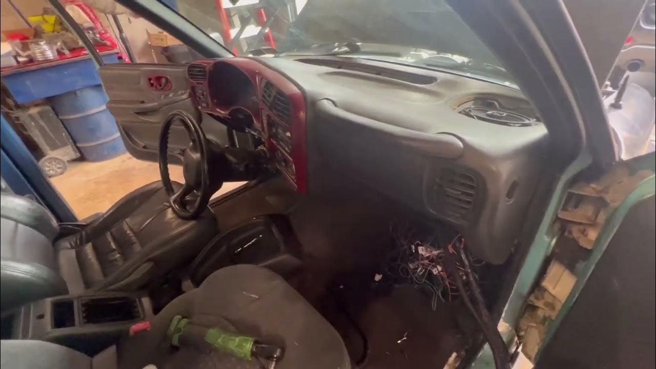 99 s10 ls swap heater core install - YouTube