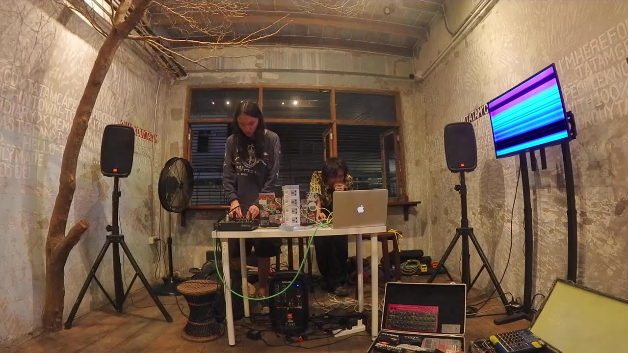 BkkDW2025 - Cut-up the Harmonies, Live Music/Sound Performance I; 21HzB2BDandarplaya