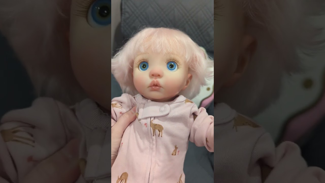 Oopies, is there a new doll in the nursery? 