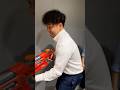 上司がトイレ中に水鉄砲ぶっ放したら大惨事に。
