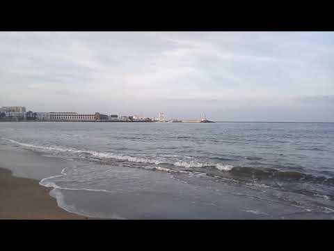 الجزائر شاطئ سيدي فرج خال من المطافين كمالم يسبق لك أن رأيته ربما