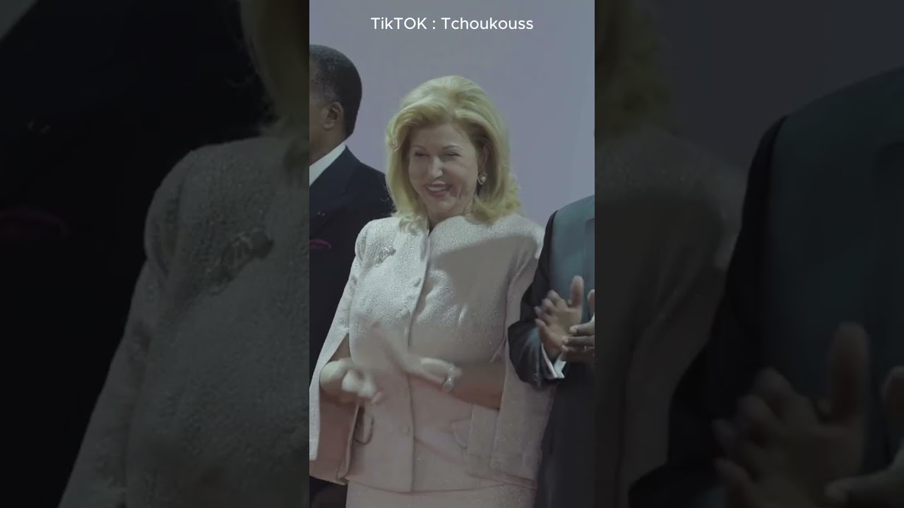 LE CHIEN ABOIE ET LA CARAVANE PASSE