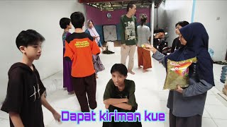 Download Lagu Yayasan dapat kiriman kue #dedymulyadi #egoadriano #petualanganalamdesaku #sinauhurip  MP3