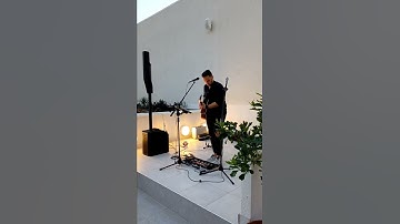 Live looping Walking in Memphis #loop #liveperformance #livemusic #acousticguitar #summer
