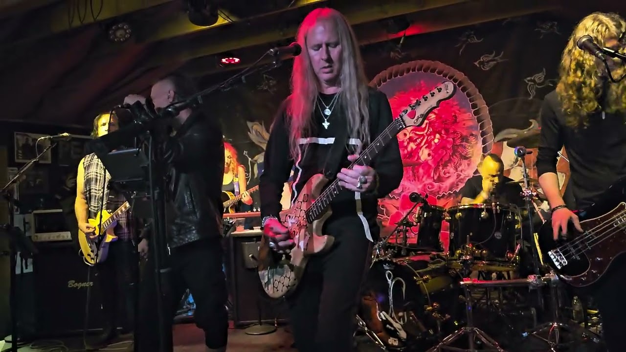 It Comes Jerry Cantrell Pappy and Hariets October 17 2024