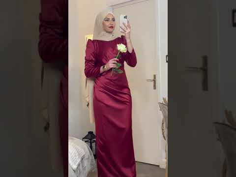 فستان سهرة احمر ملكي للمحجبات