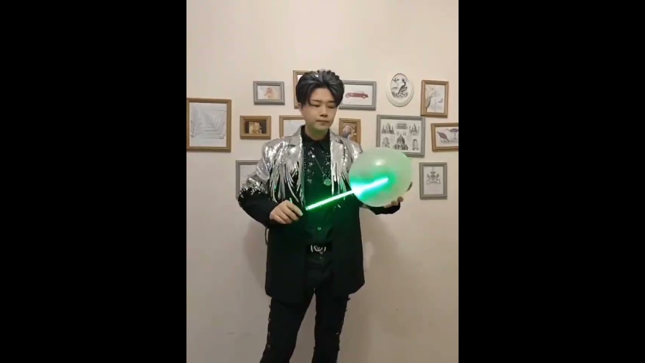 Lightsaber Thru Balloon - Magic Trick - China Magic Shop