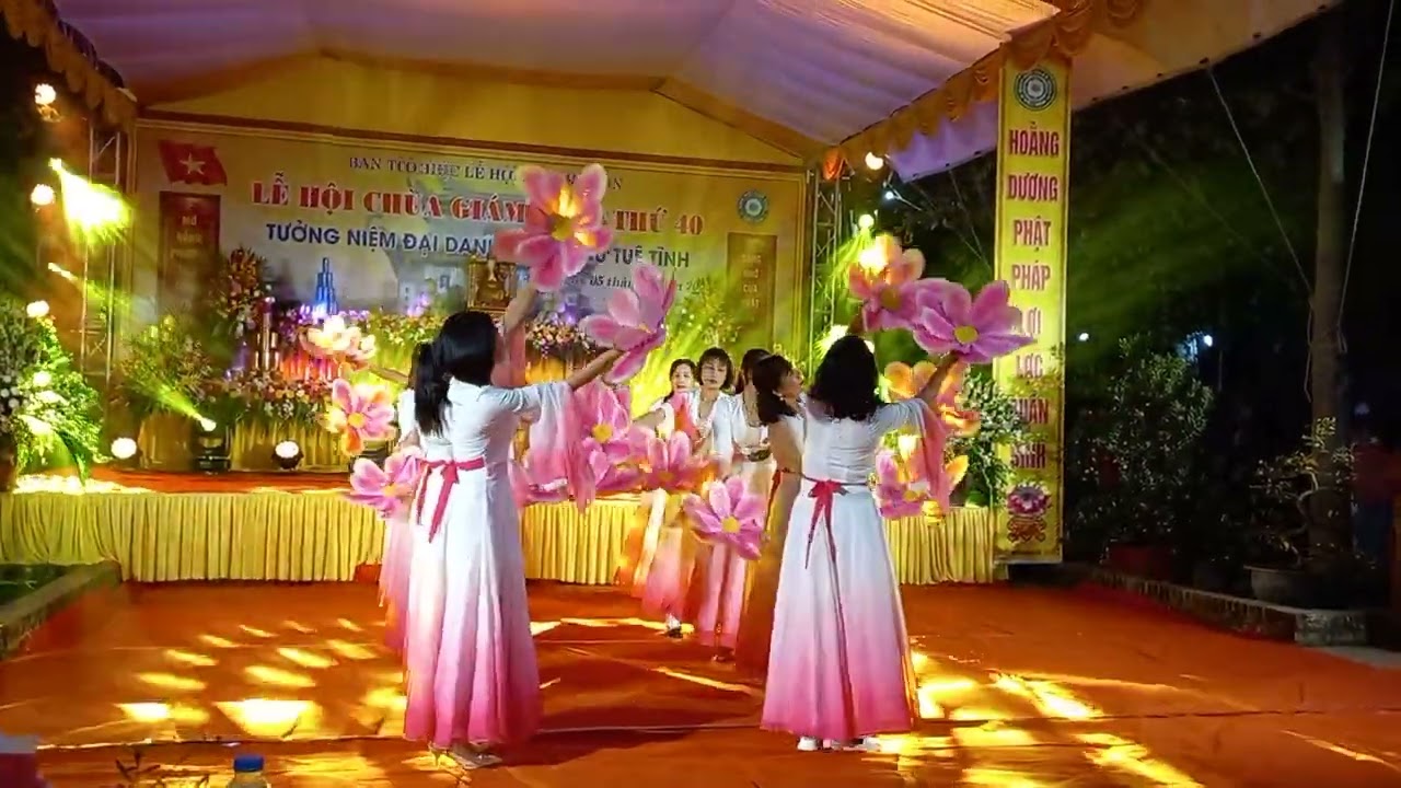 CLB Nhịp sống Khỏe Cẩm Sơn 2023   Phật là ánh hào quang