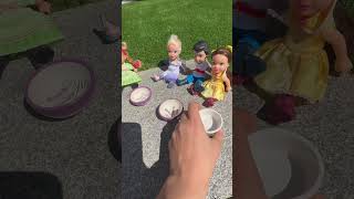 Elsa and Anna toddlers picnic time