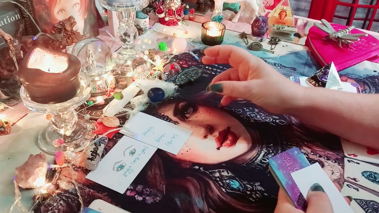 Κάποιος -α θέλει να σου μιλήσει! 🙉❓️💬Γιατί; #wheeloffortunetarot #pickacard #χαρτομαντεία #ταρώ