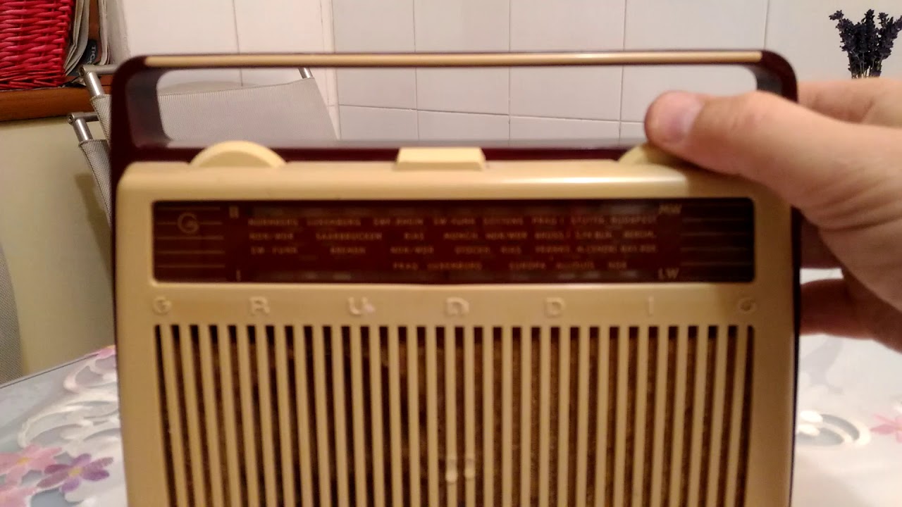 GRUNDIG Vintage Transistor Radio. Made in W-Germany. Z.NR.1084