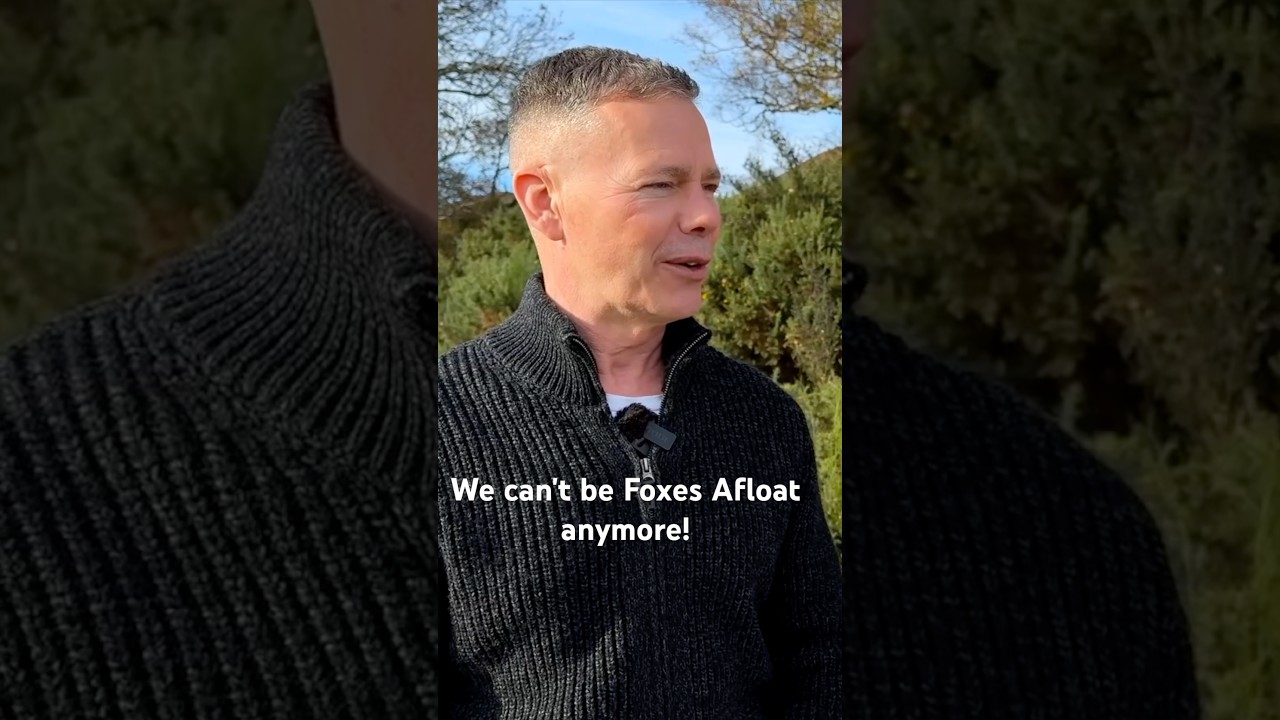 Мы больше не можем быть лисами на плаву...!?!? 😬 