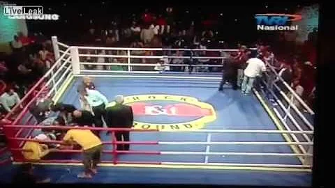 17 Year Old Boxer Collapses And Dies After Bout