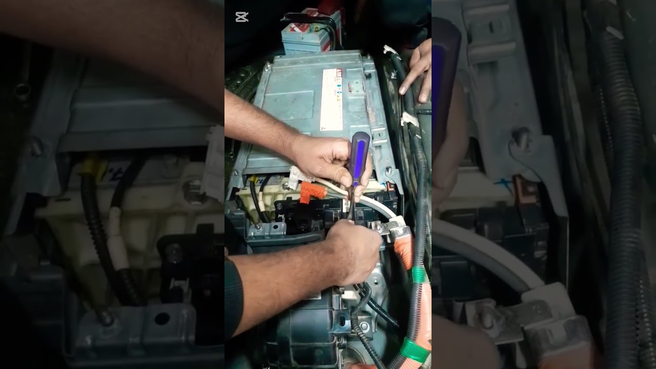 How to open hybrid battery connector 