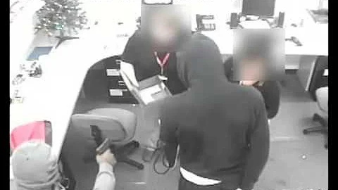 HPD 165543415 AGGRAVATED ROBBERY WITH A DEADLY WEAPON