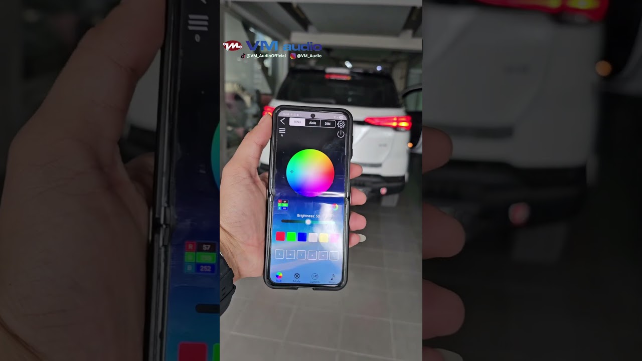 Lampu Reflektor Smart Control, Ganti Warna & Efek Langsung dari HP 