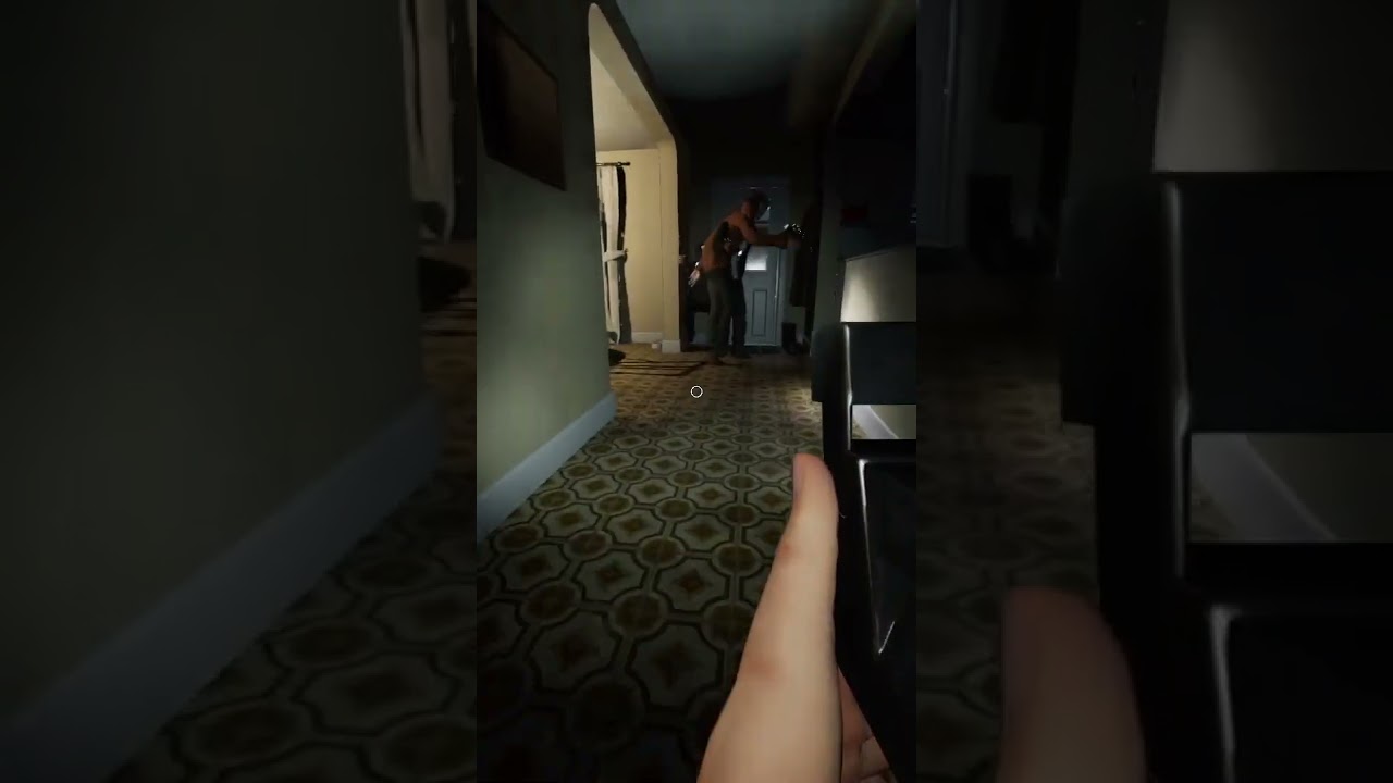 That's the longest bone I've ever seen #shorts #phasmophobia #memes