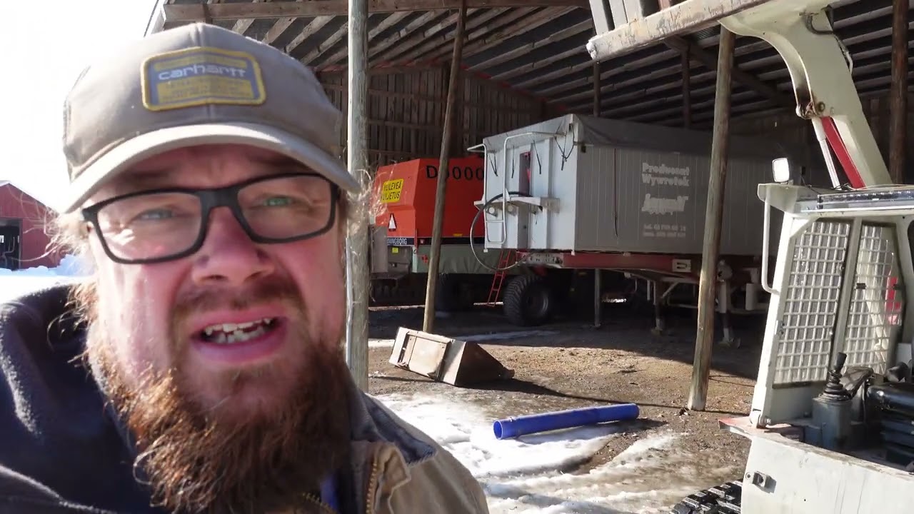 Lannoite kuorman purkua