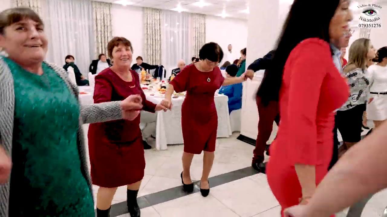 Dansuri și veselie mare la Balkan, cu Dumitrița Vișnevschi și formația