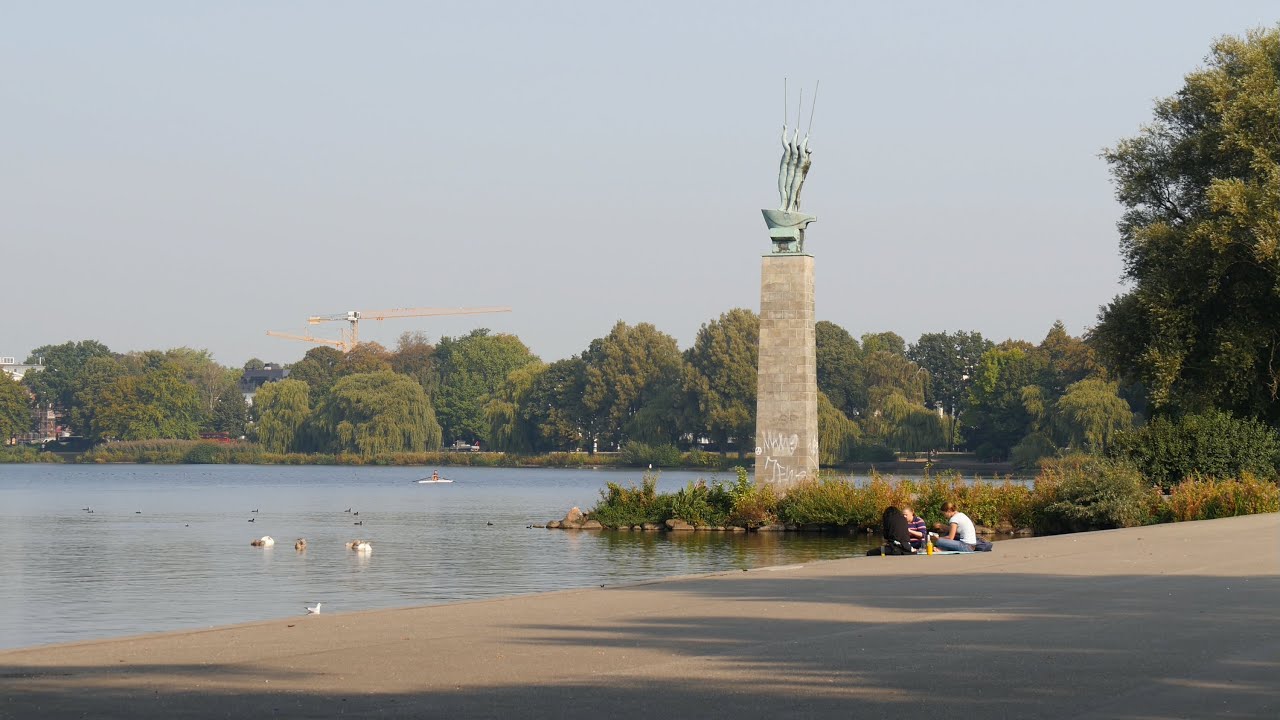 Hamburg, Germany: Außenalster, Ufer Schwanenwik, Statue "Drei Ruderer" - 4K Video Photo