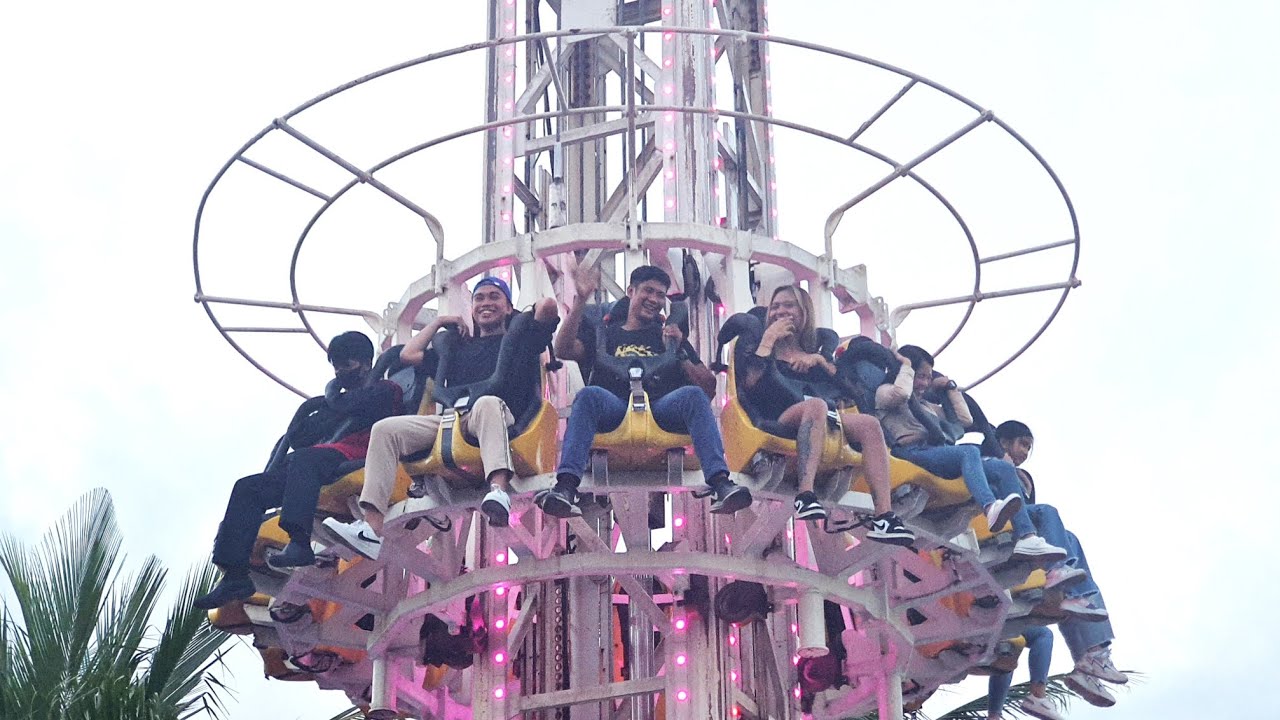DROP TOWER RIDE | SM BY THE BAY AMUSEMENT PARK - YouTube