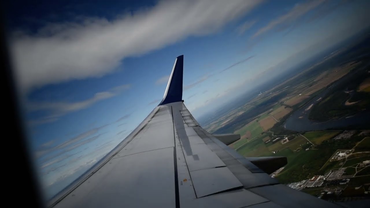 Delta Airlines Boeing 737-800 Departure out of St. Louis Lambert Int'l Airport. September 12,2022