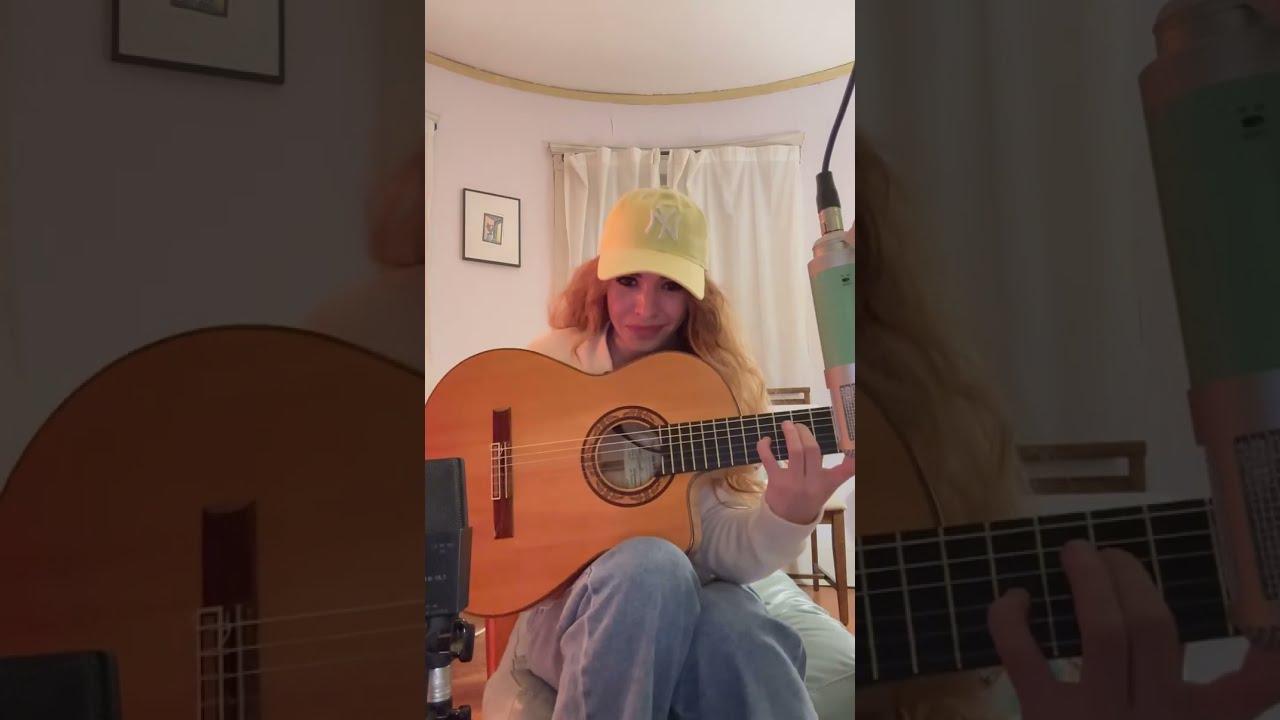 Saturn first revolution, solo guitar piece by Mar Sanchez.