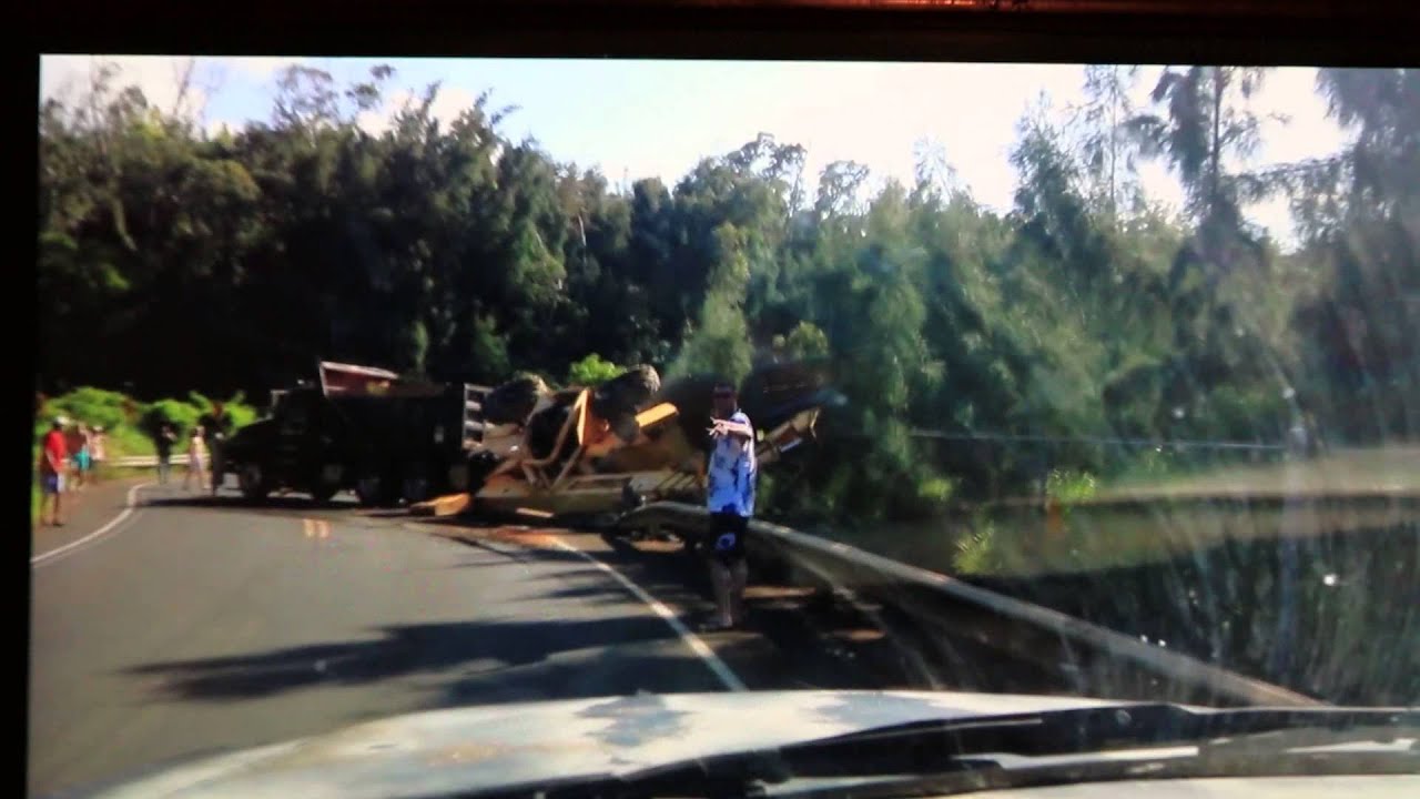 Huge Tractor Flips Off Trailer YouTube